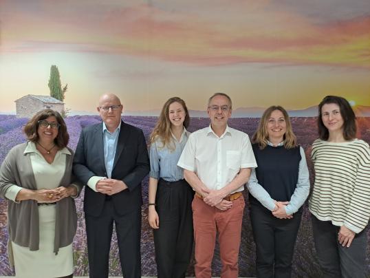 Group picture of the EC EMAS team